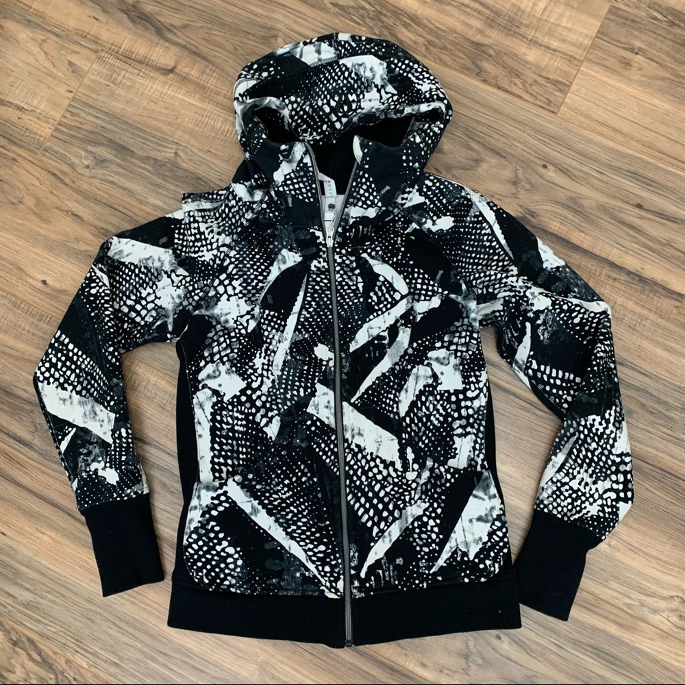 Lululemon Scuba Hoodie III Static Mist Black White